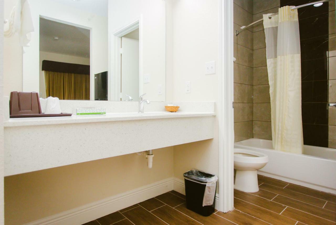 Scottish Inn & Suites Baytown Dış mekan fotoğraf
