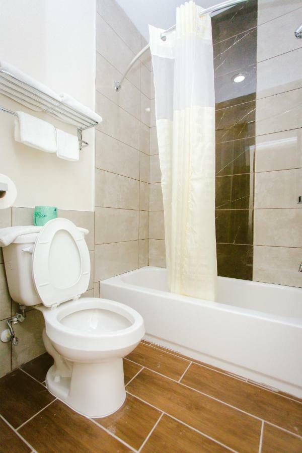 Scottish Inn & Suites Baytown Dış mekan fotoğraf
