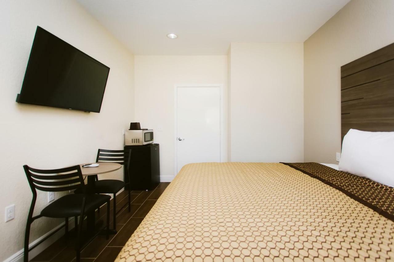 Scottish Inn & Suites Baytown Dış mekan fotoğraf