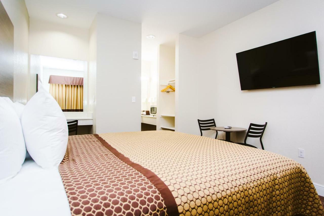 Scottish Inn & Suites Baytown Dış mekan fotoğraf