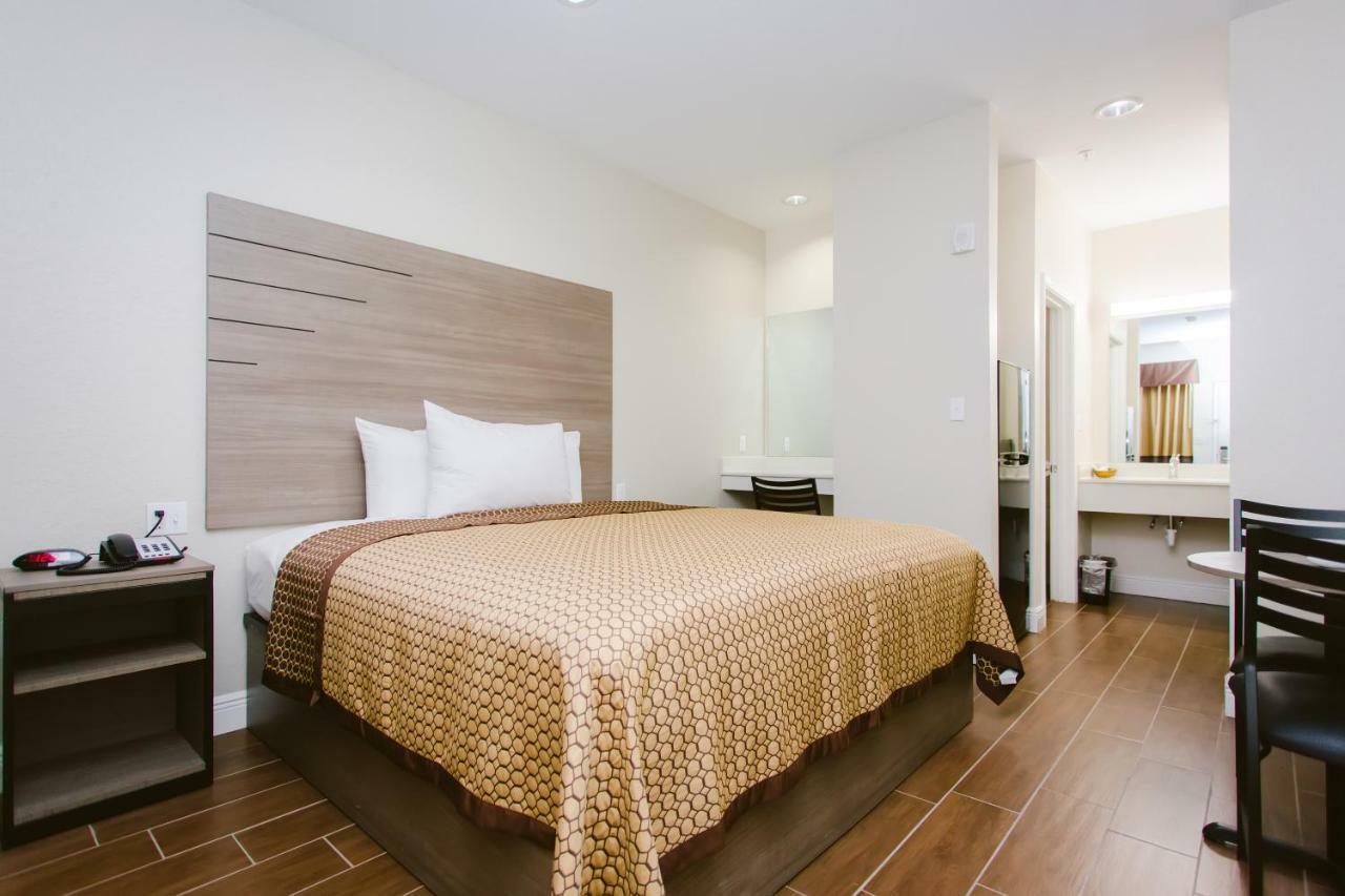 Scottish Inn & Suites Baytown Dış mekan fotoğraf