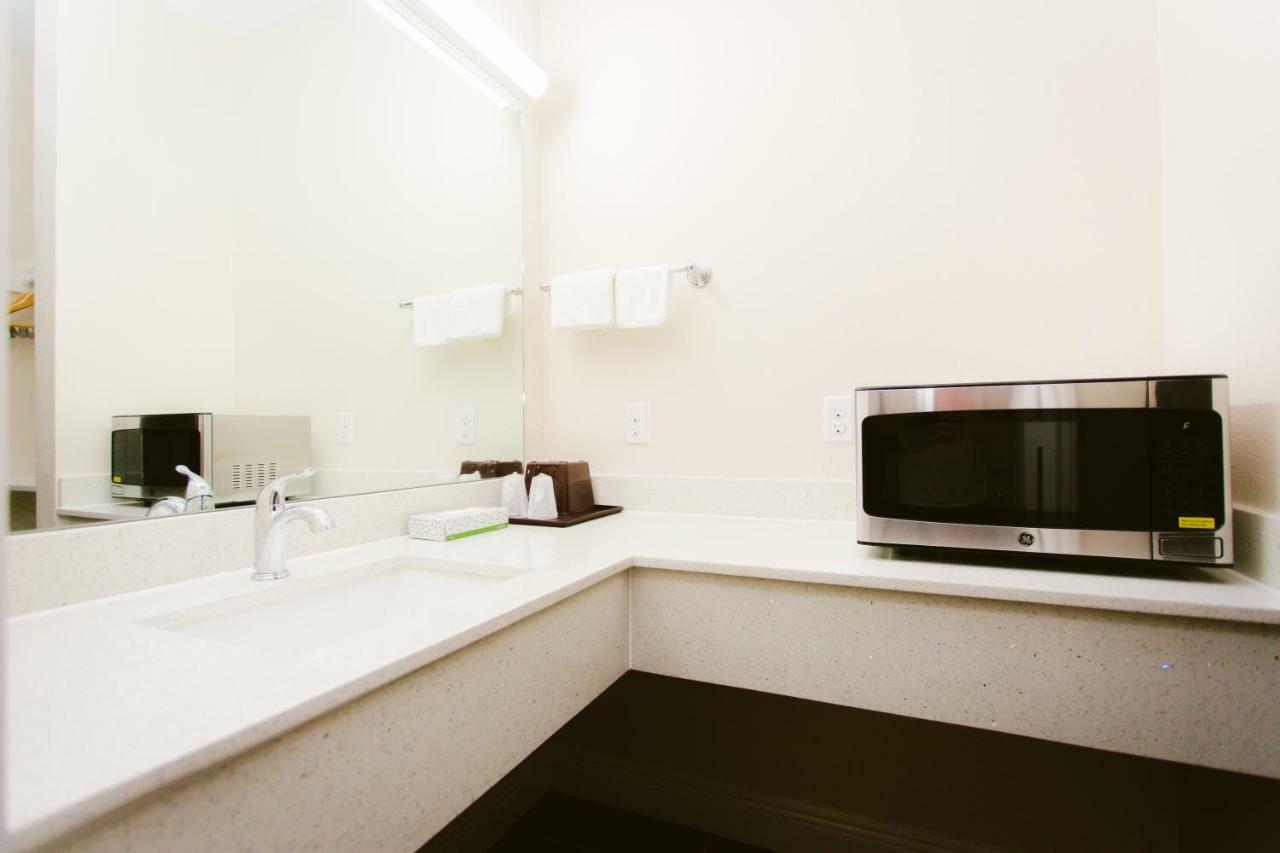 Scottish Inn & Suites Baytown Dış mekan fotoğraf