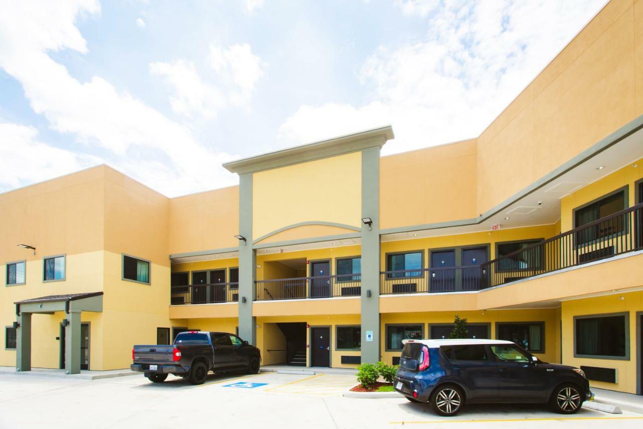 Scottish Inn & Suites Baytown Dış mekan fotoğraf